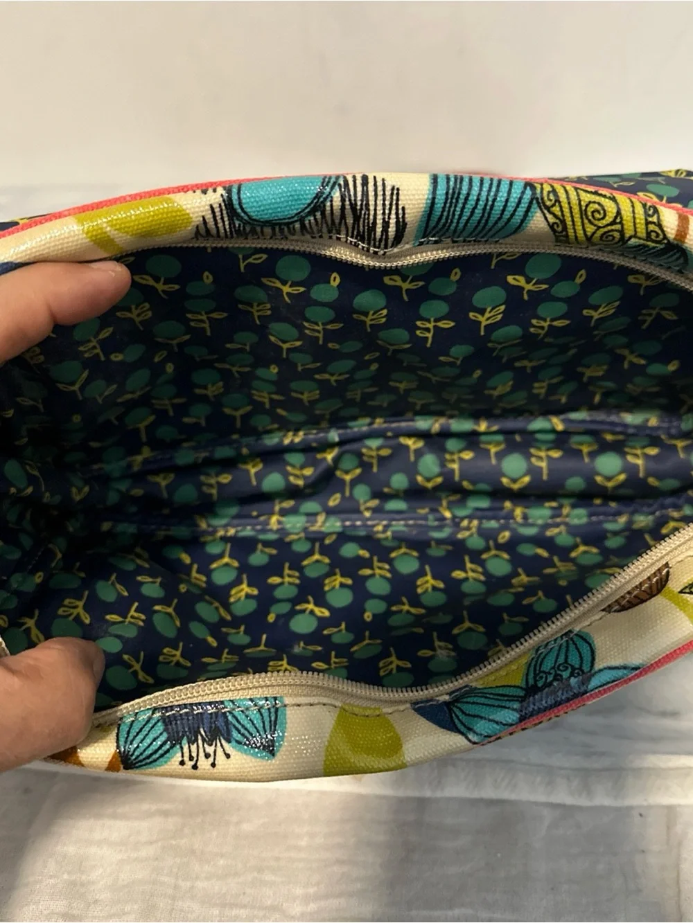 Fossil Floral Pattern traveling make up toiletries bag has key -